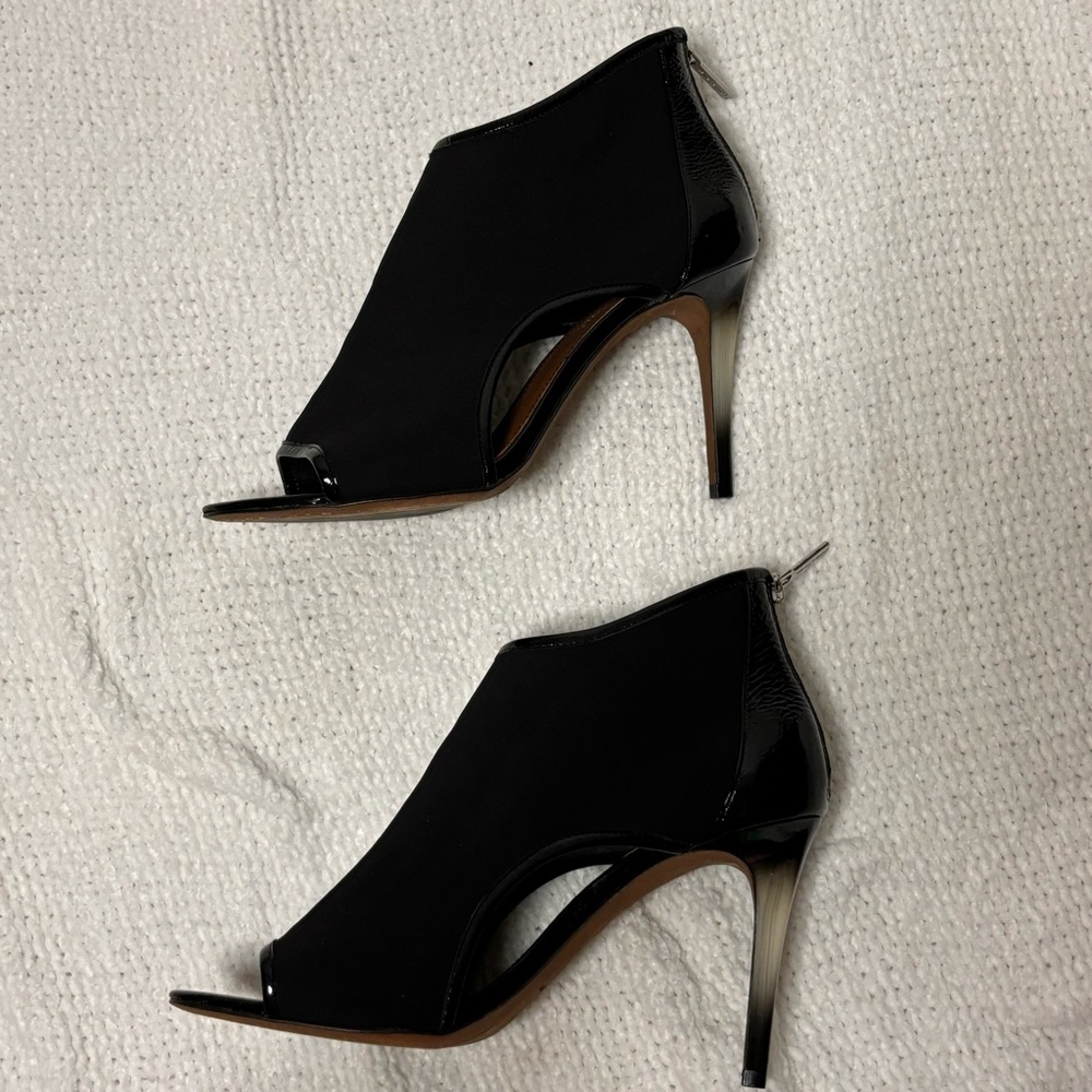 Donald J. Pliner Vera Cuoio Heels Black Size 10M 4Inches
